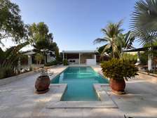 Belle villa meublée a vendre a Nguerigne