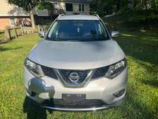 Nissan Rogue 2016 sv sous douane