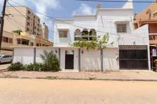 Villa d'angle R+1 à louer Mermoz Comico