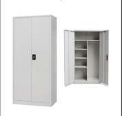 Armoire de rangement métallique
