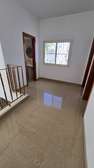 Villa R+1 de 250m², TF, Sipres Mermoz