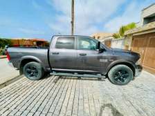 2017 Dodge Ram outdoorsman 1500. 5.7l gas