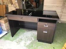 Bureau bois compact haut standing sur commande.