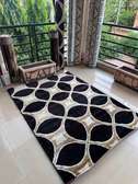 Tapis moderne deux dimensions disponibles