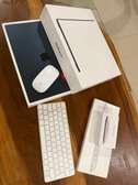 Nouveau MacBook Air + clavier et souris Apple