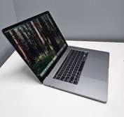 Apple MacBook Pro 15 pouces Retina Gris Sidéral