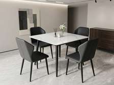 TABLE A MANGER 4PLACES 90X90