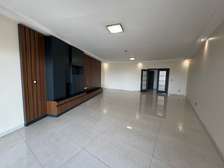 APPARTEMENT F5 - POINT E