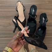 Talon noire pointure 38 disponible