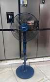 ventilateur sur pied bleu réglable
