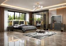 Chambre à coucher 6 battant 7pièces beige