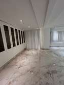 Appartement de 7 pièces pour bureau à louer