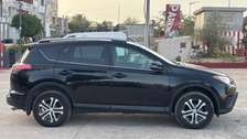 TOYOTA RAV4 (4x4)
