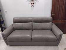 2 canapés / sofas en cuir gris + 1 fauteuil