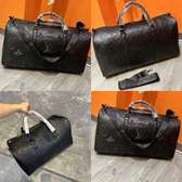 Sac de voyage Louis Vuitton en cuir noir à dakar