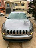 Jeep cherokee 2018 automatique ésance 4 clinder 2.4 .