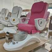 Fauteuil pédicure spa rose avec baignoire à jets