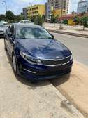 location Kia optima avec chauffeur et transfert AIBD