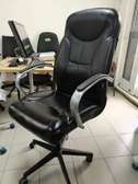 Fauteuil de bureau noir ergonomique