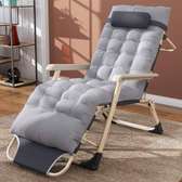 Chaise longue relax pliable gris avec repose-pieds