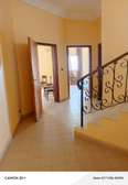 Villa Angle 506m² Habitable à vendre aux Almadies