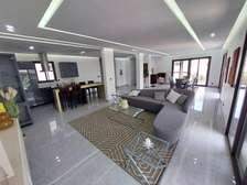 À vendre à Mermoz – Superbe F4 d’angle de 230 m²