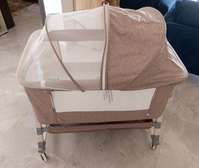 Berceau cododo bébé avec sa moustiquaire et son matelas