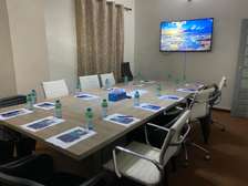 Grande table de réunion