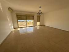 Appartement lumineux spacieux avec balcon et vue mer