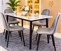 Ensemble table marbre et 4 chaises