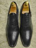 Chaussures cuir noir texturé élégantes