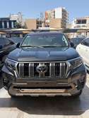 Toyota Land Cruiser 2022 SUV gris métallisé