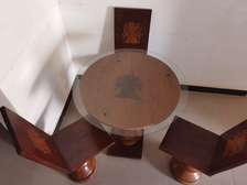 TABLE RONDE BOIS MASSIF - x3 CHAISES