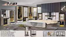 Chambre à coucher  beige doré