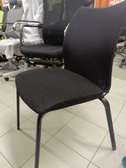 Chaise visiteur bureau noire tissu métal stable