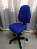 Chaise de bureau ergonomique bleu réglable avec roulettes