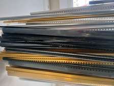Baguettes  noir et dorè pour votre finition de carreaux