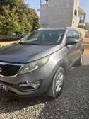 Kia Sportage SUV gris spacieux