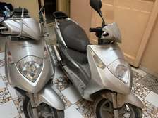 Vente moto honda dylan 125