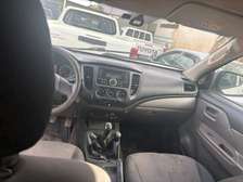 Mitsubishi l200 202