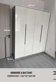Armoire blanche 4 portes  tiroirs design moderne