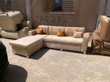 Salon 5 place angle a bassarde