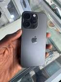 iPhone 15 pro sim fisique