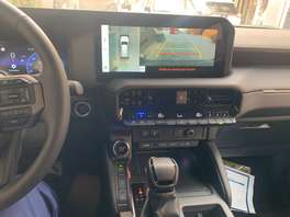 Toyota land cruiser 2025 thumb 3