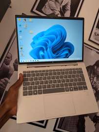 HP Ryzen 5 pro 3ghz 14th gen / 16gb ram ddr5