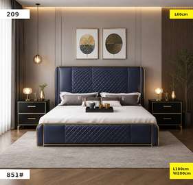 LIT DESIGN CAPITONNÉ AVEC 2 TABLES DE CHEVET