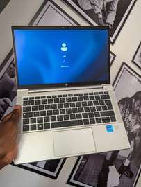 HP elitebook 830 g8 / i5 11th /256gb /16gb ram