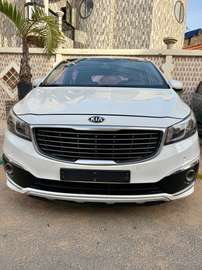 KIA CARNIVAL 2016, 9 places