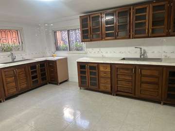 Location Duplex 4 chambres salon Point E