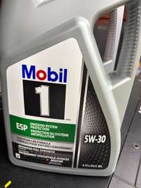 HUIL de  Moteur. MOBIL 1 ESP  5w-30